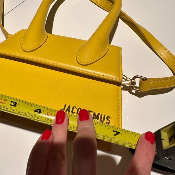 SOLD!!! Jacquemus Le Chiquito Moyen bag authentic with receipt - Picture 11 of 16